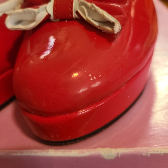 Leg Avenue 4 in. Patent Mary Jane Heels with 1 in. Platform, Red & White, size 8 - Picture 5 of 10
